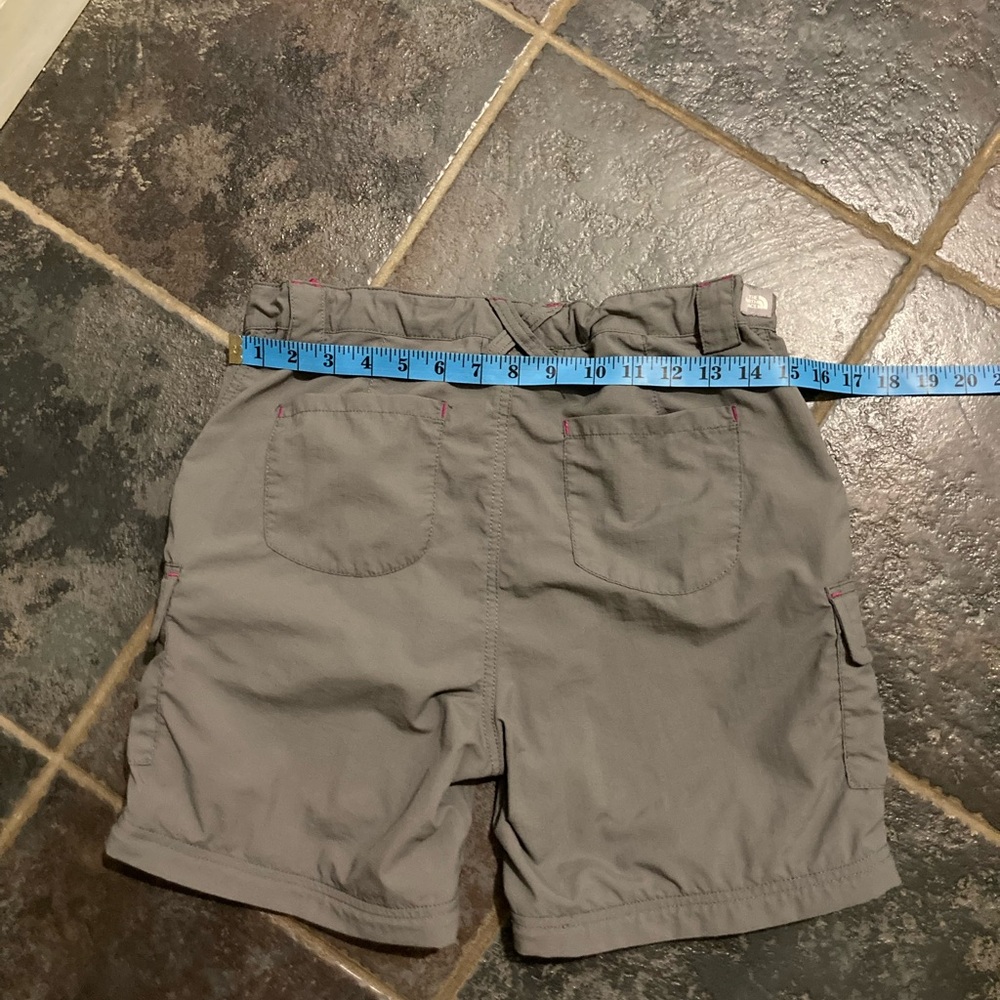 The North Face Girls Cargo Shorts Size XL - Picture 9 of 11